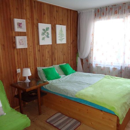 Uroczy Domek Z Ogrodem I Tarasem Myślenice Exterior foto