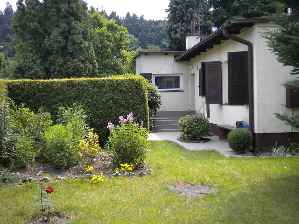 Uroczy Domek Z Ogrodem I Tarasem Myślenice Habitación foto